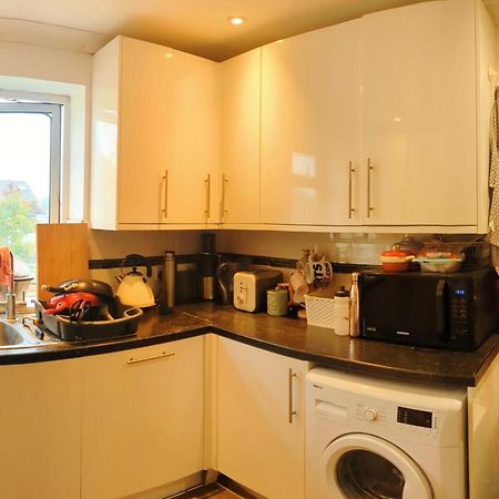 Double Bedrooms, Close To Tube Stations London Exterior photo