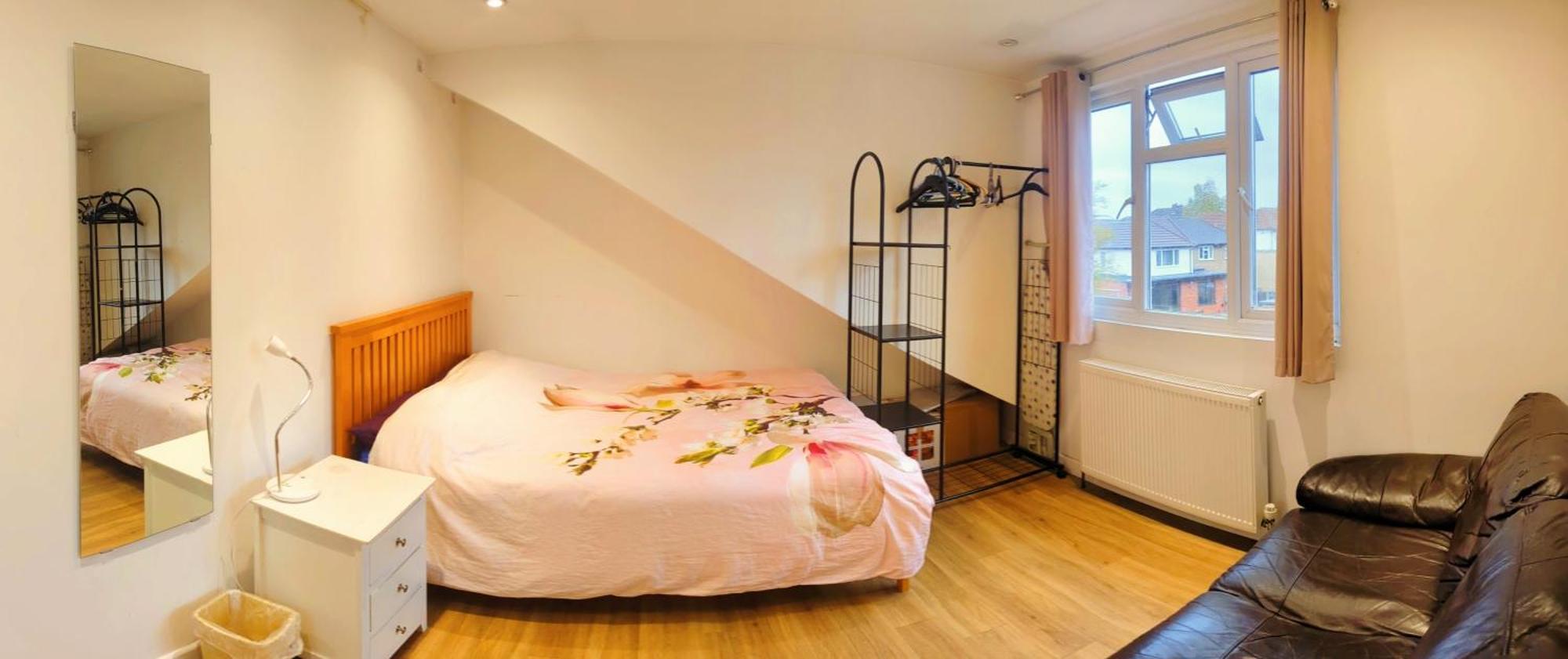Double Bedrooms, Close To Tube Stations London Exterior photo