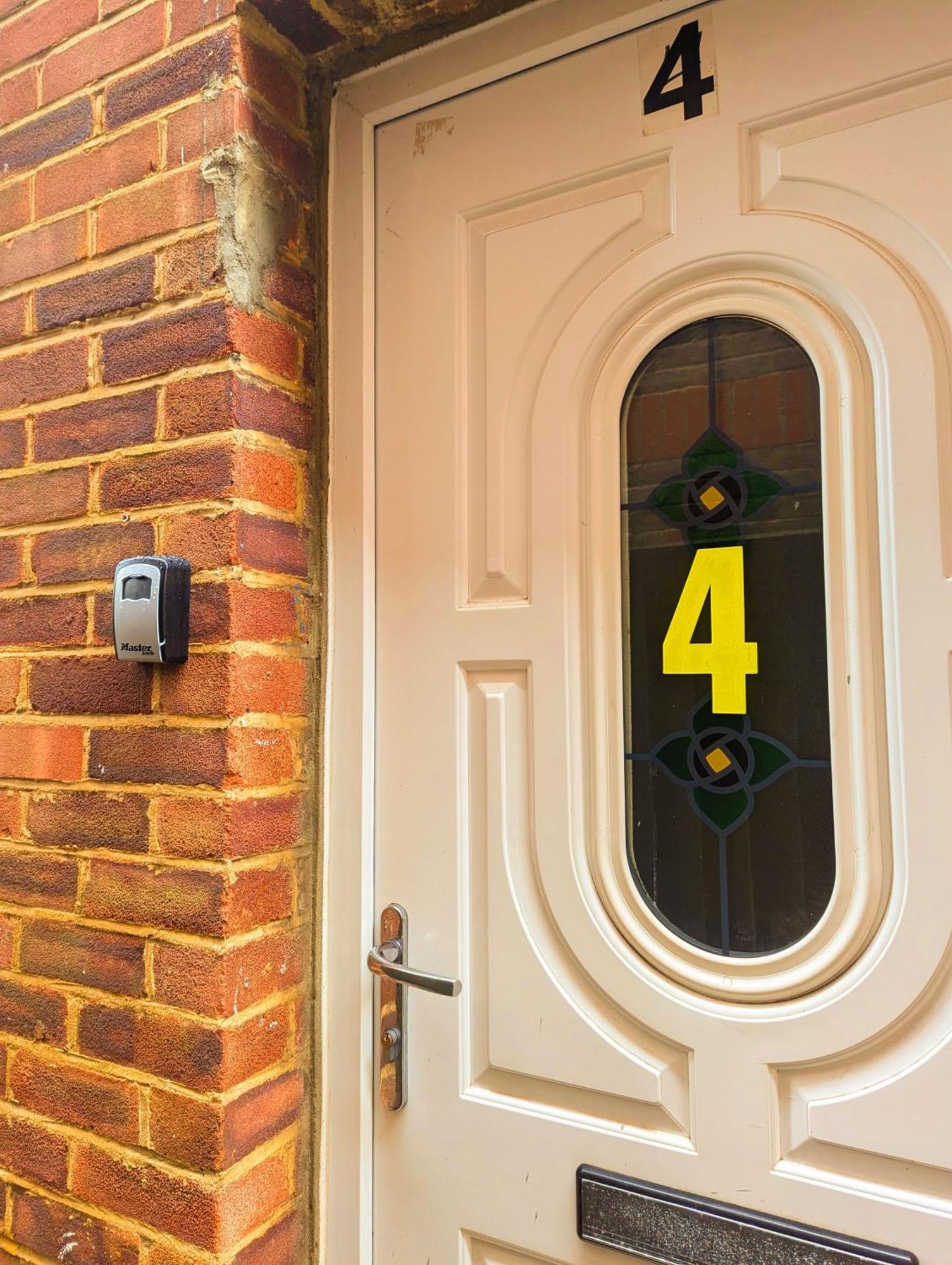 Double Bedrooms, Close To Tube Stations London Exterior photo